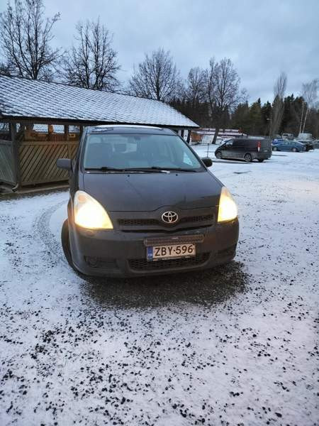 Toyota Corolla Verso Siilinjärvi - valokuva 6