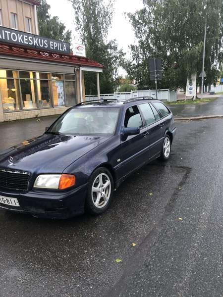 Mercedes-Benz C Лемпяаля - изображение 1