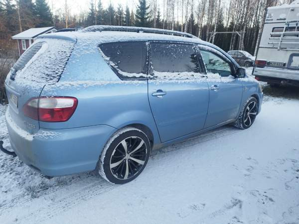 Toyota Avensis Verso Äänekoski - photo 3