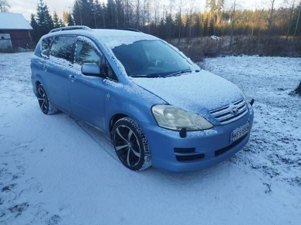 Toyota Avensis Verso Äänekoski - photo 4