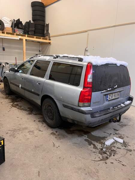 Volvo V70 Maentsaelae - photo 3