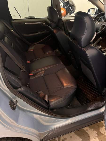 Volvo V70 Maentsaelae - photo 6