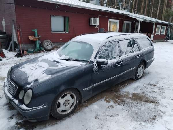 Mercedes-Benz E Liperi - изображение 4