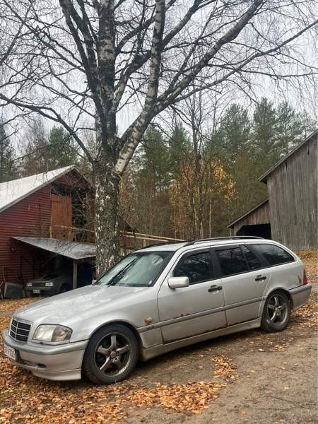 Mercedes-Benz 180 Savonlinna – foto 1