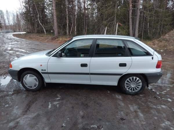 Opel Astra Kittilä – foto 8