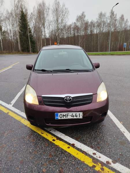 Toyota Corolla Verso Raasepori - изображение 4