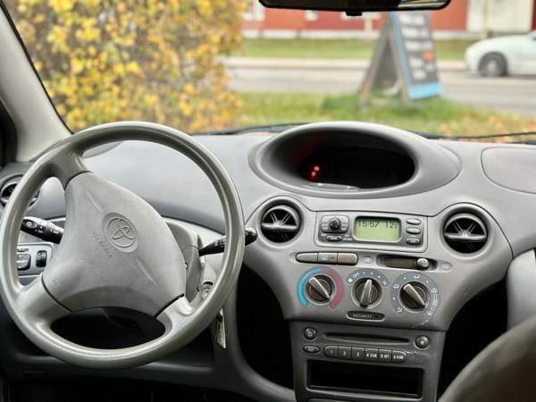 Toyota Yaris Turtkul - valokuva 7