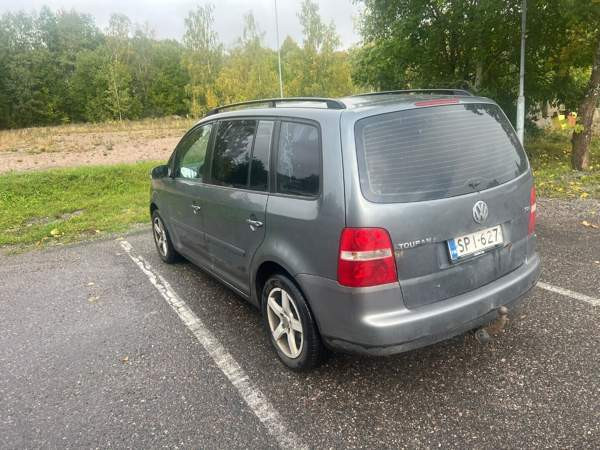 Volkswagen Touran Glebychevo - valokuva 5