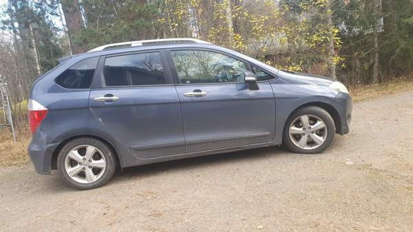 Honda FR-V Kitee - изображение 3