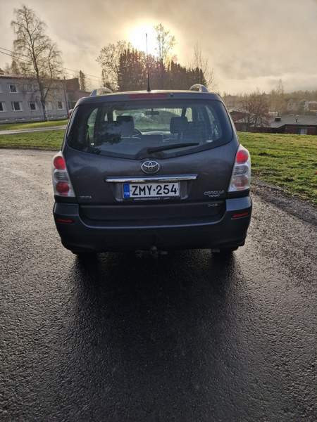 Toyota Corolla Verso Ylöjärvi - valokuva 5