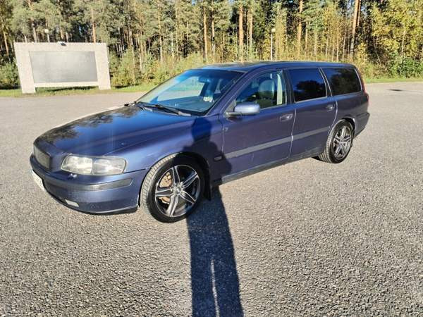 Volvo V70 Kurikka - valokuva 1