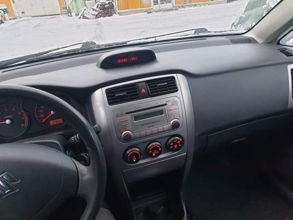 Suzuki Liana Kittilä – foto 7