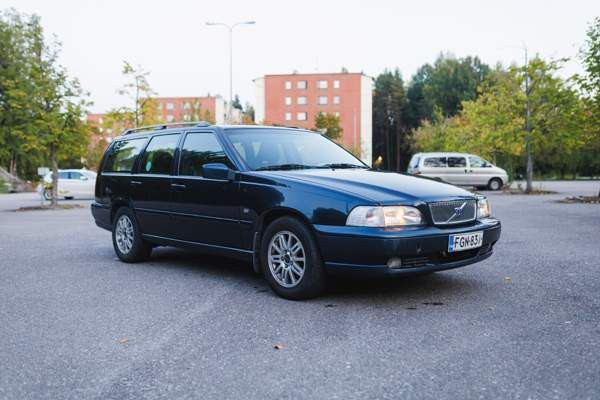Volvo V70 Tampere - valokuva 3