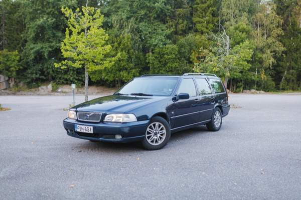 Volvo V70 Tampere - valokuva 1