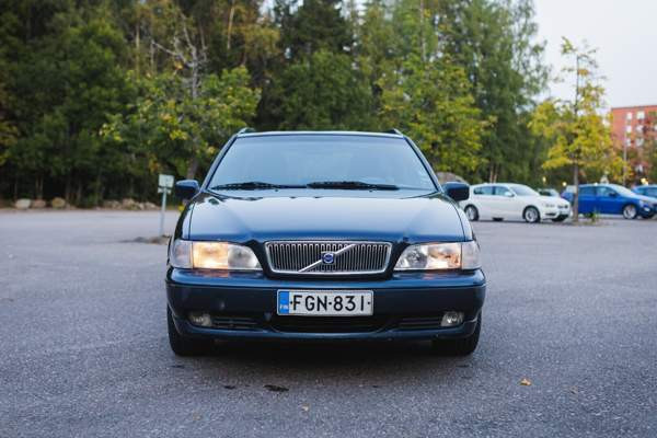 Volvo V70 Tampere - valokuva 2