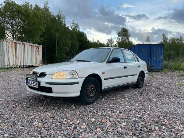 Honda Civic Jaervenpaeae - photo 2