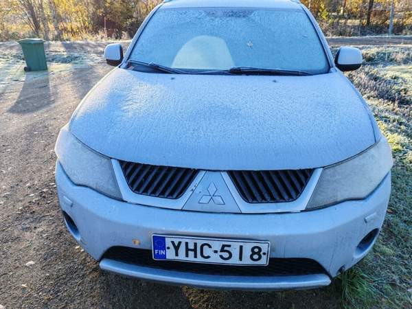 Mitsubishi Outlander Ylitornio - valokuva 1