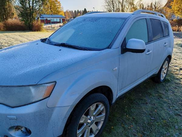 Mitsubishi Outlander Ylitornio - valokuva 4