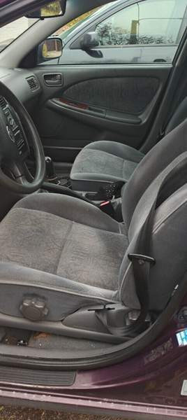 Toyota Avensis Луга - изображение 3