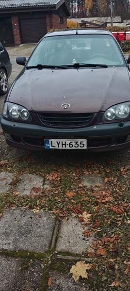 Toyota Avensis Луга - изображение 5