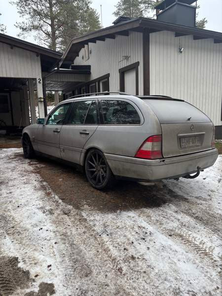 Mercedes-Benz 200 Kuusamo - photo 2