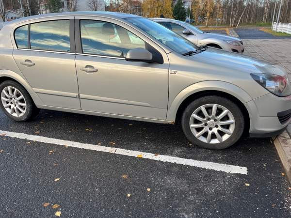 Opel Astra Oulu - photo 1