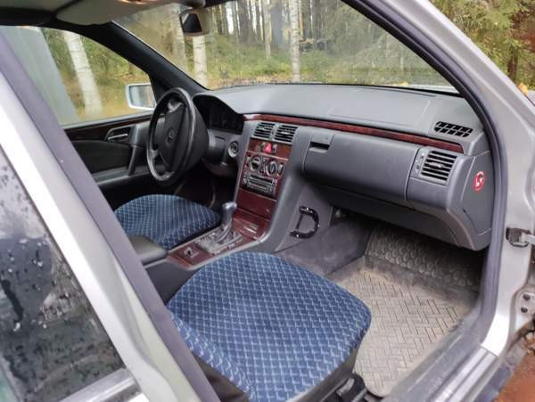 Mercedes-Benz 220 Heinävesi - photo 3