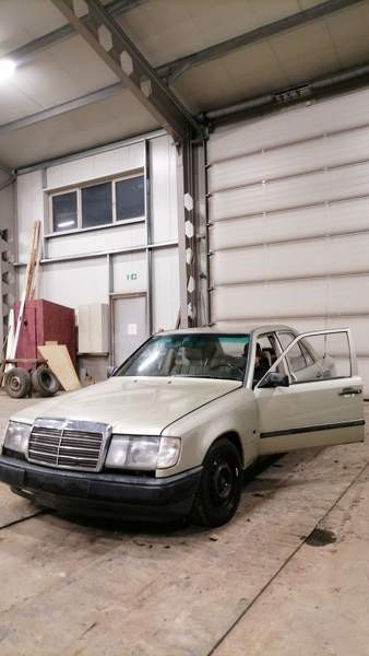 Mercedes-Benz 200 Rautalampi - photo 1