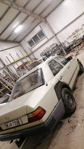 Mercedes-Benz 200 Rautalampi - photo 2