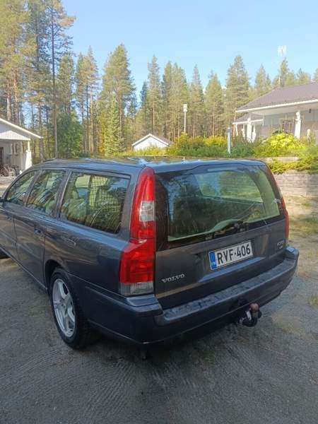 Volvo V70 Kuusamo - valokuva 3