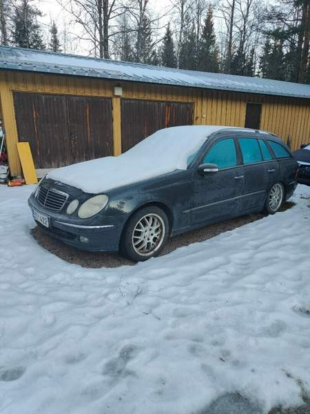 Mercedes-Benz 280 Rovaniemi - valokuva 1