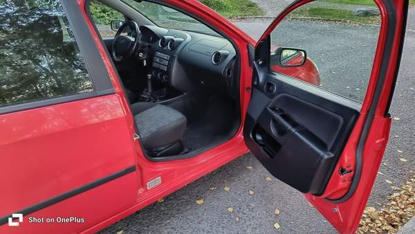 Ford Fiesta Tampere - valokuva 8