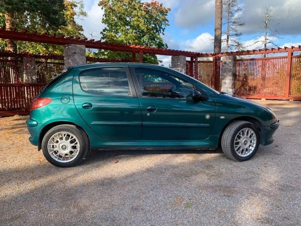 Peugeot 206 Киркконумми - изображение 4