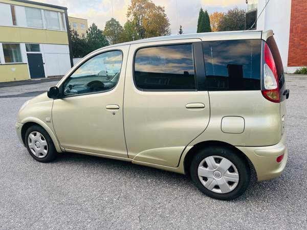 Toyota Yaris Verso Sarov - valokuva 5