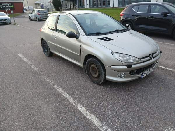 Peugeot 206 Порвоо - изображение 3