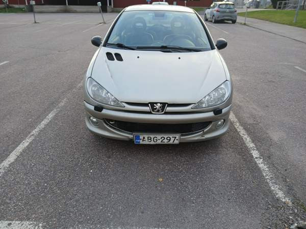 Peugeot 206 Порвоо - изображение 4