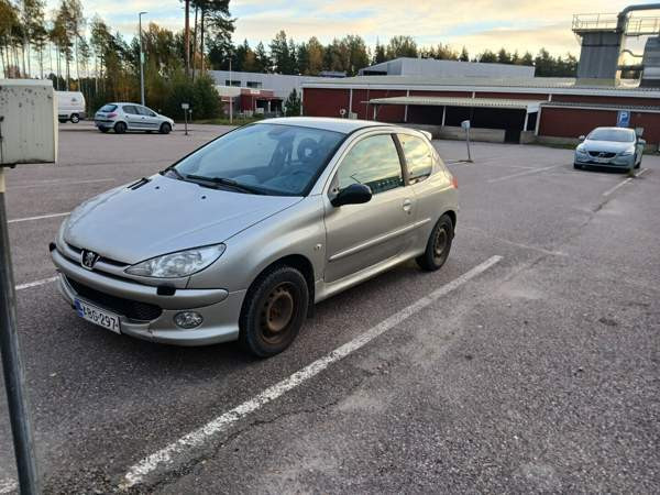 Peugeot 206 Порвоо - изображение 1