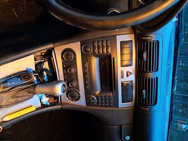 Mercedes-Benz 220 Luga - photo 6