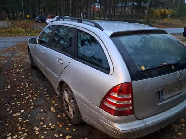 Mercedes-Benz 220 Luga - photo 3