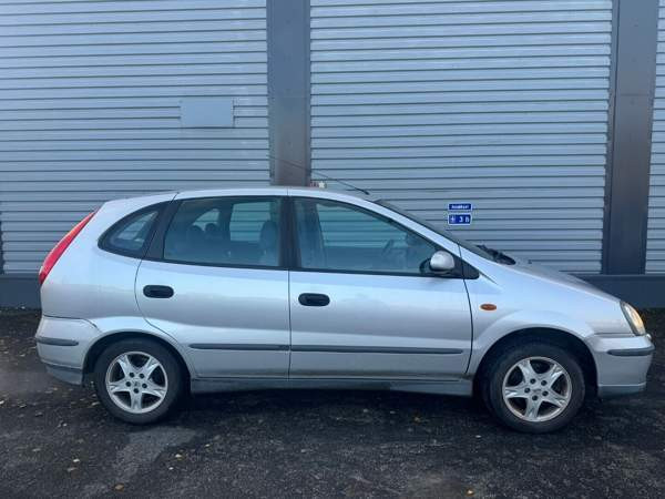 Nissan Almera Tino Kemin - valokuva 7