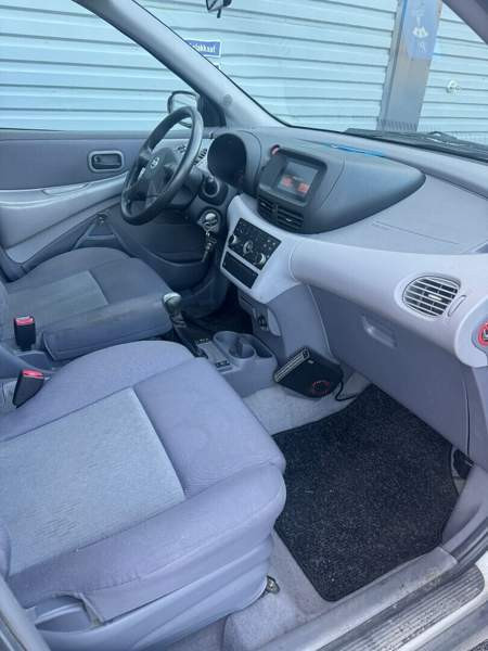 Nissan Almera Tino Kemin - valokuva 8