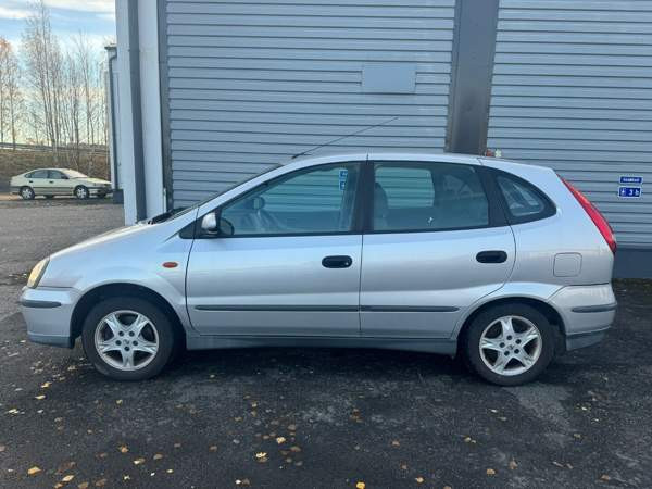 Nissan Almera Tino Kemin - valokuva 5