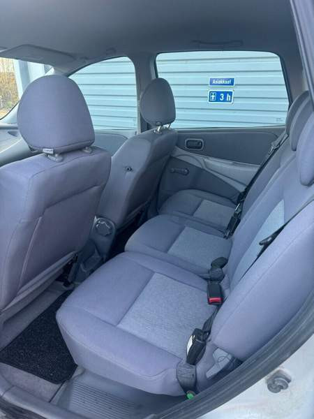 Nissan Almera Tino Kemin - valokuva 6