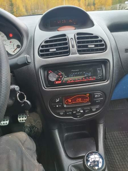 Peugeot 206 Jyväskylä - valokuva 6