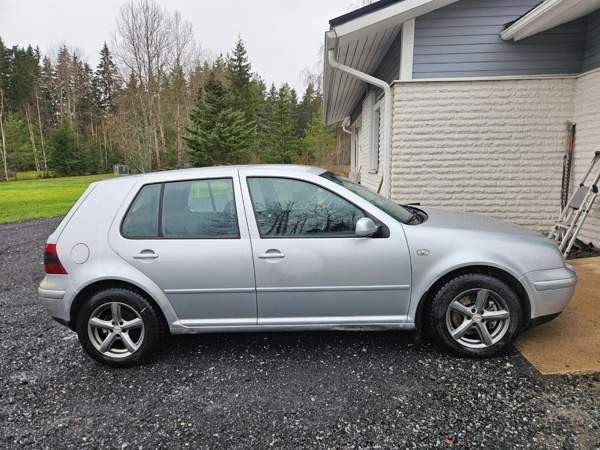 Volkswagen Golf Lempaeaelae – foto 2