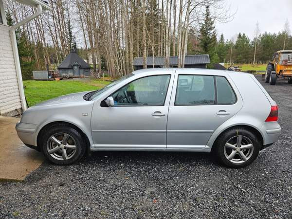 Volkswagen Golf Lempaeaelae – foto 4