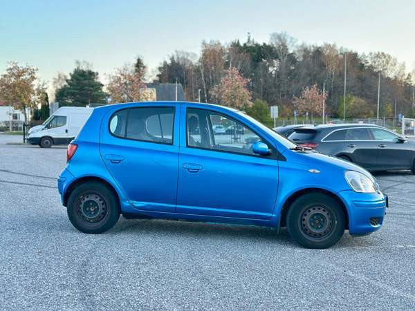 Toyota Yaris Turtkul - valokuva 5