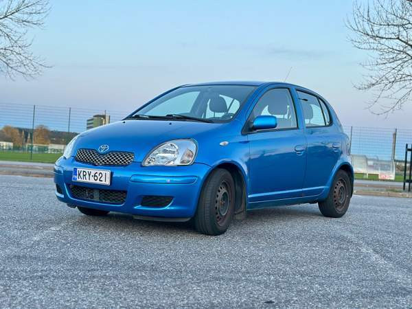 Toyota Yaris Turtkul - valokuva 2