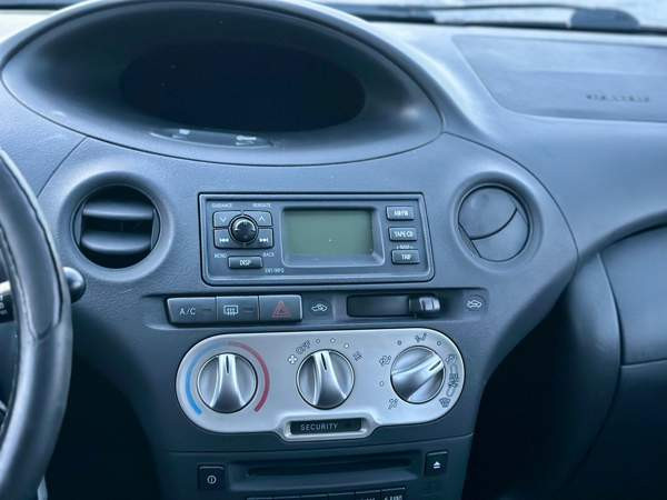 Toyota Yaris Turtkul - valokuva 8