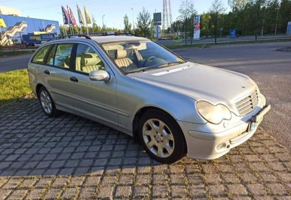 Mercedes-Benz C Vantaa - valokuva 4